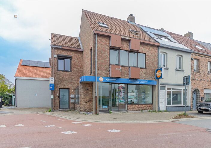 Gemengd gebouw te koop in SINT-AMANDS