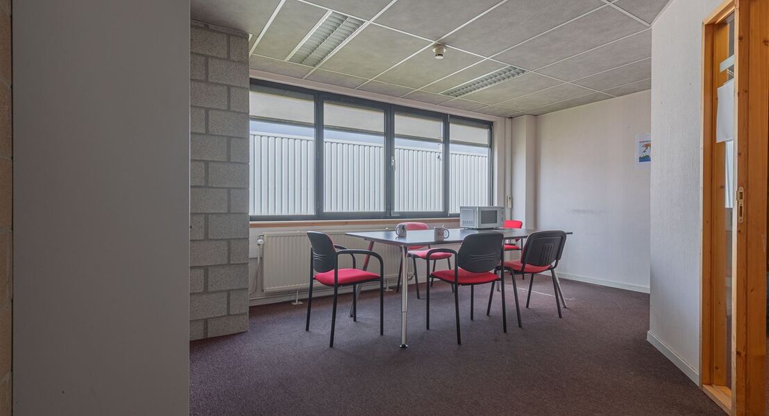 Bureelgebouw te huur in PUURS-SINT-AMANDS