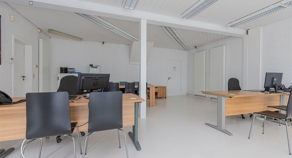 Gemengd gebouw te koop in SINT-AMANDS